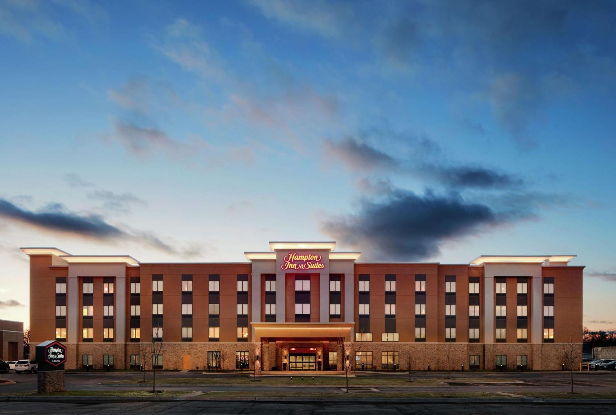 Hampton Inn & Suites Chicago/ווקיגן מראה חיצוני תמונה