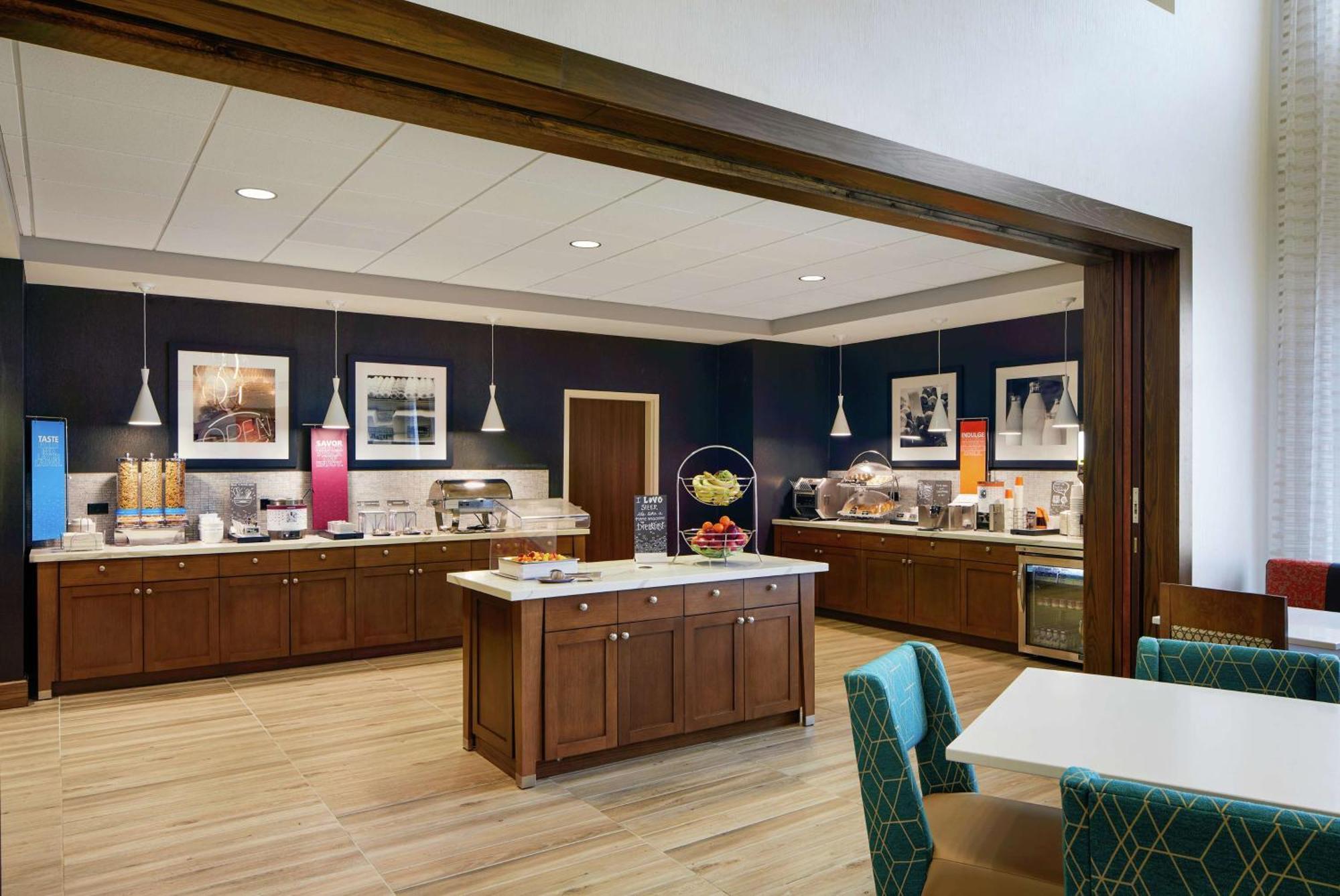 Hampton Inn & Suites Chicago/ווקיגן מראה חיצוני תמונה