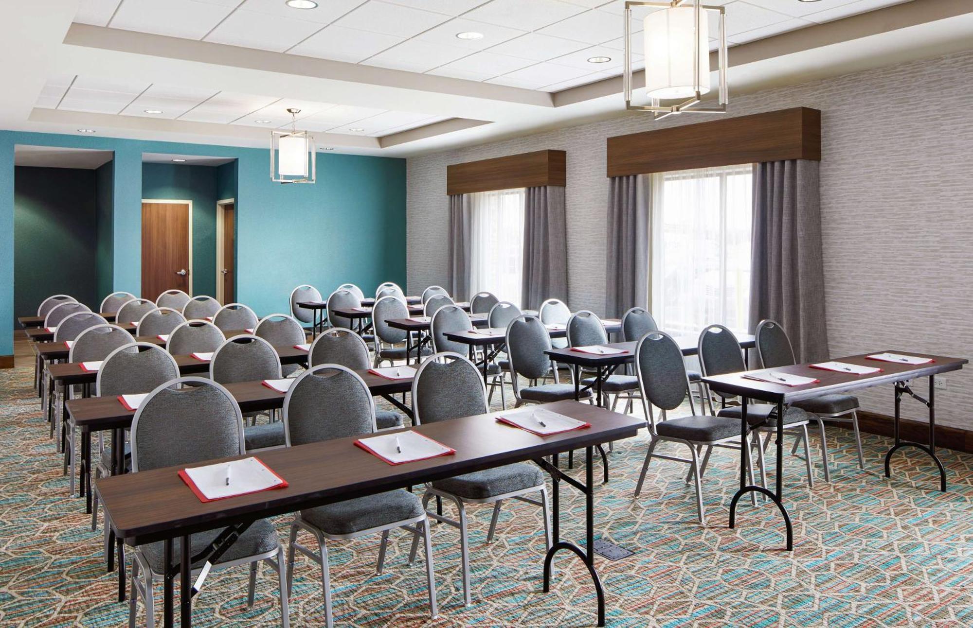 Hampton Inn & Suites Chicago/ווקיגן מראה חיצוני תמונה